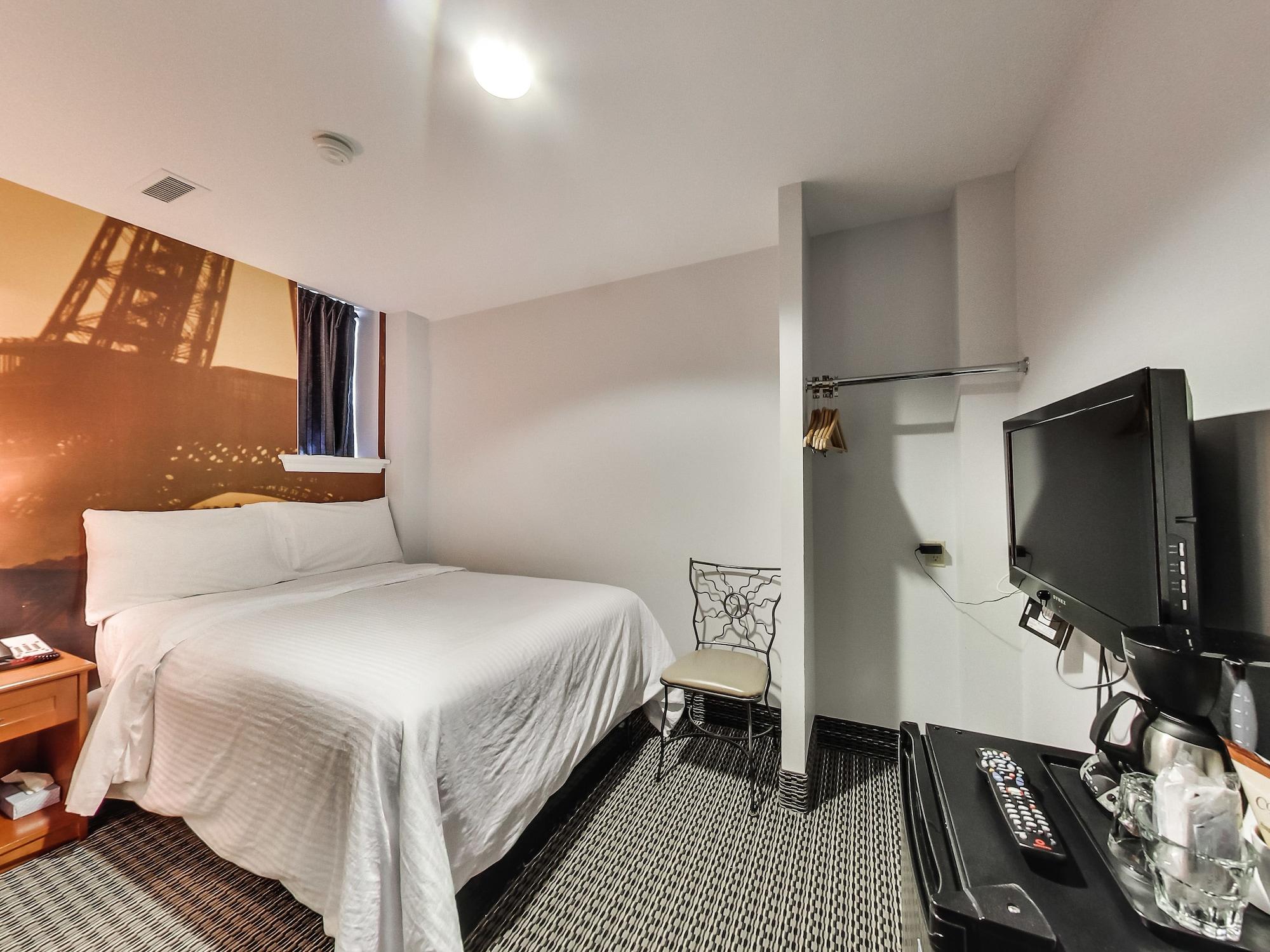 Isabella Hotel & Suites Торонто Экстерьер фото