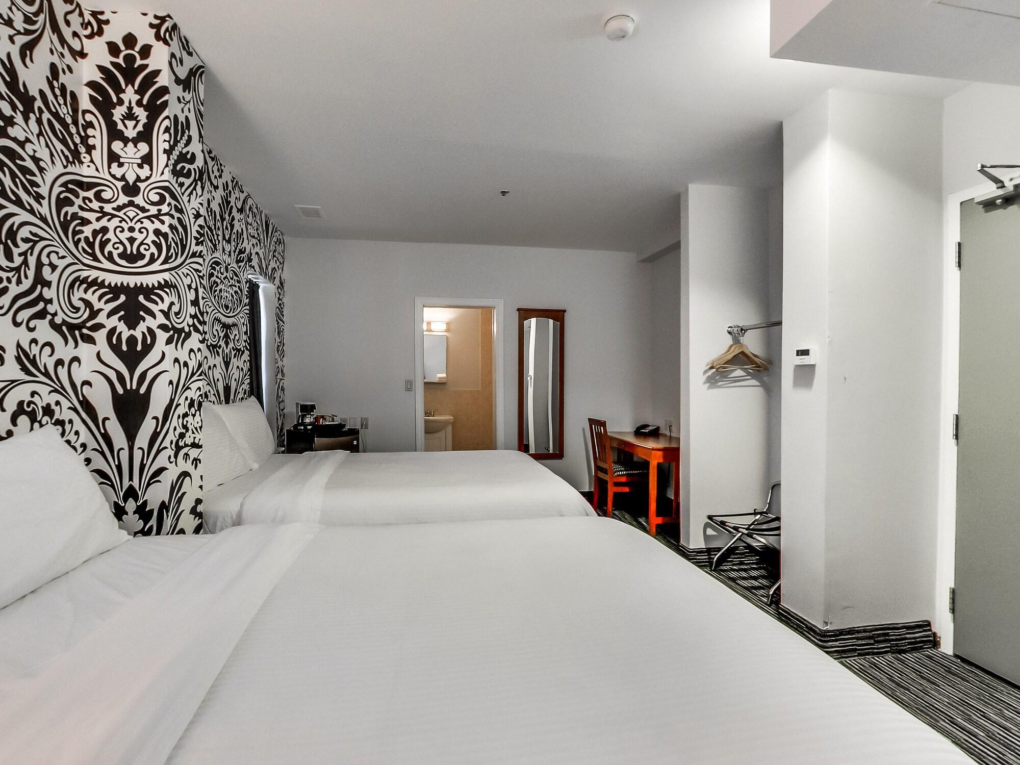 Isabella Hotel & Suites Торонто Экстерьер фото