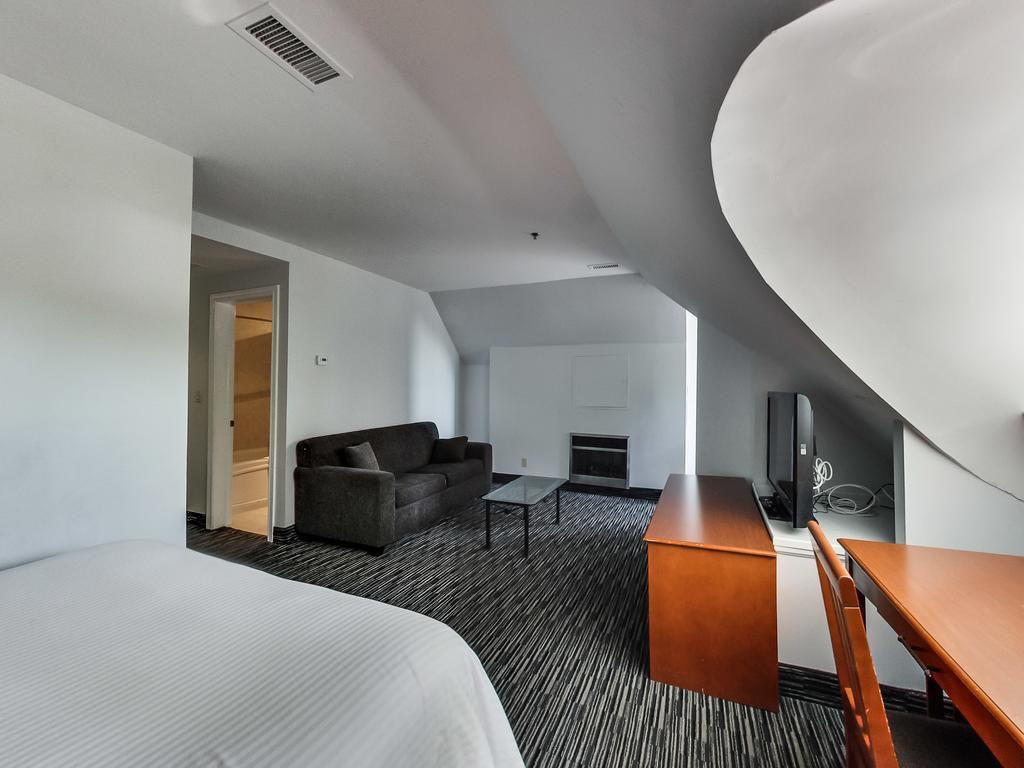 Isabella Hotel & Suites Торонто Экстерьер фото