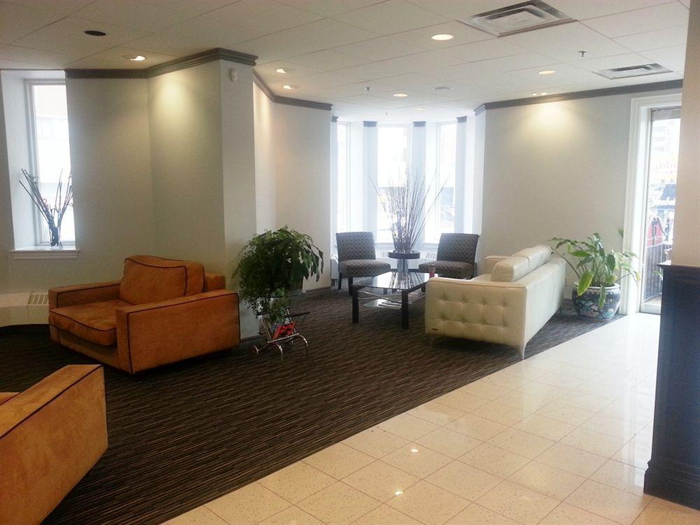 Isabella Hotel & Suites Торонто Экстерьер фото