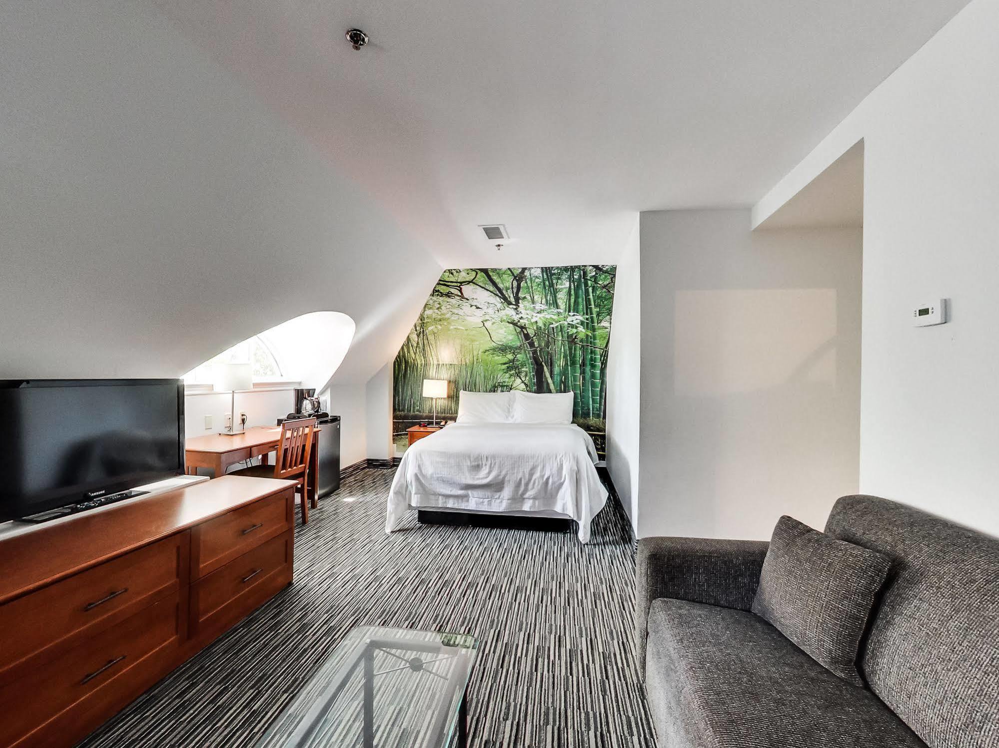 Isabella Hotel & Suites Торонто Экстерьер фото